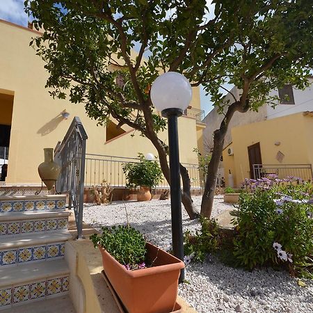B&B Timpe Bianche Кастеллуццо Экстерьер фото